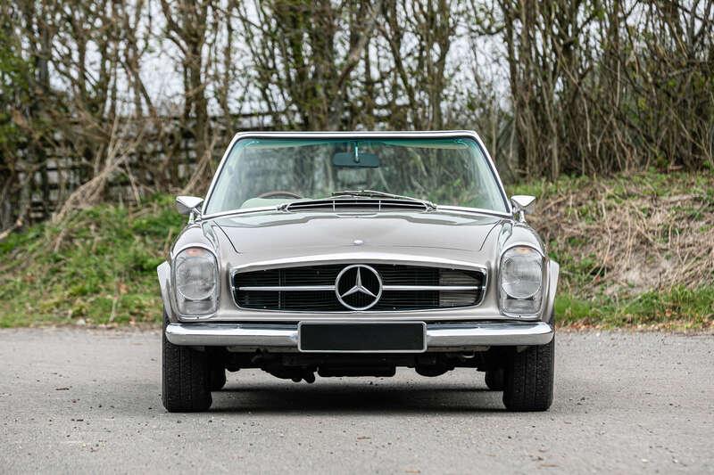 1970 Mercedes - Benz 280SL PAGODA 5 SPEED MANUAL