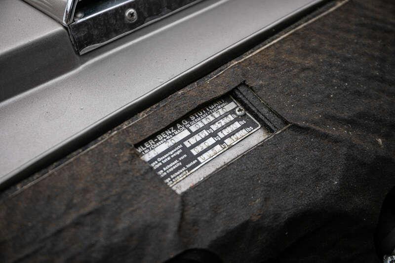 1970 Mercedes - Benz 280SL PAGODA 5 SPEED MANUAL