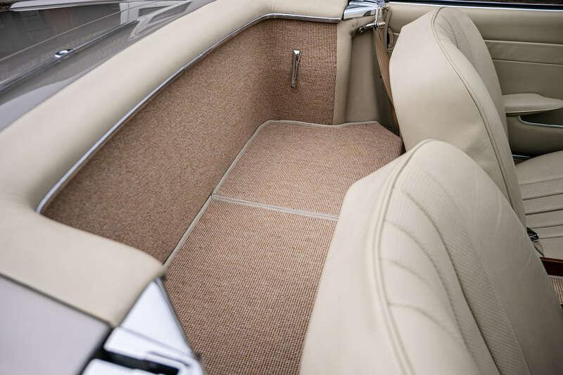 1970 Mercedes - Benz 280SL PAGODA 5 SPEED MANUAL