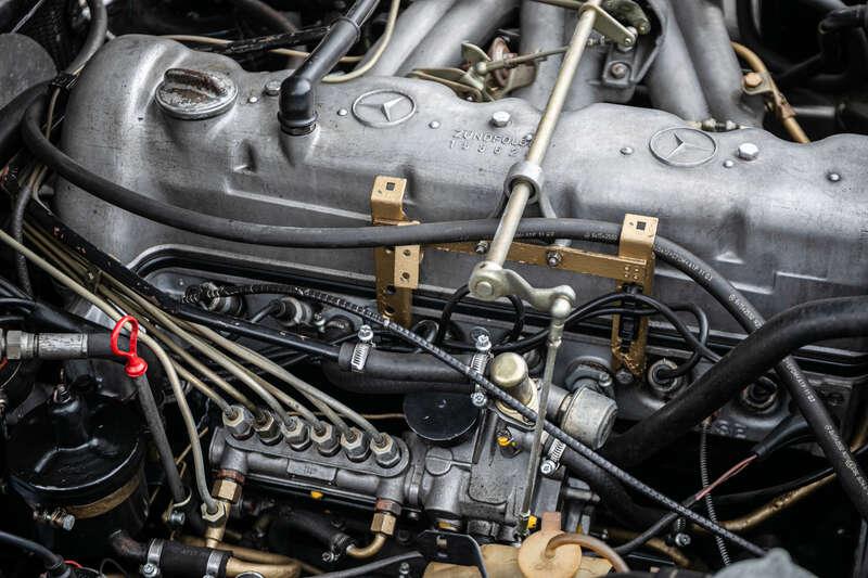 1970 Mercedes - Benz 280SL PAGODA 5 SPEED MANUAL