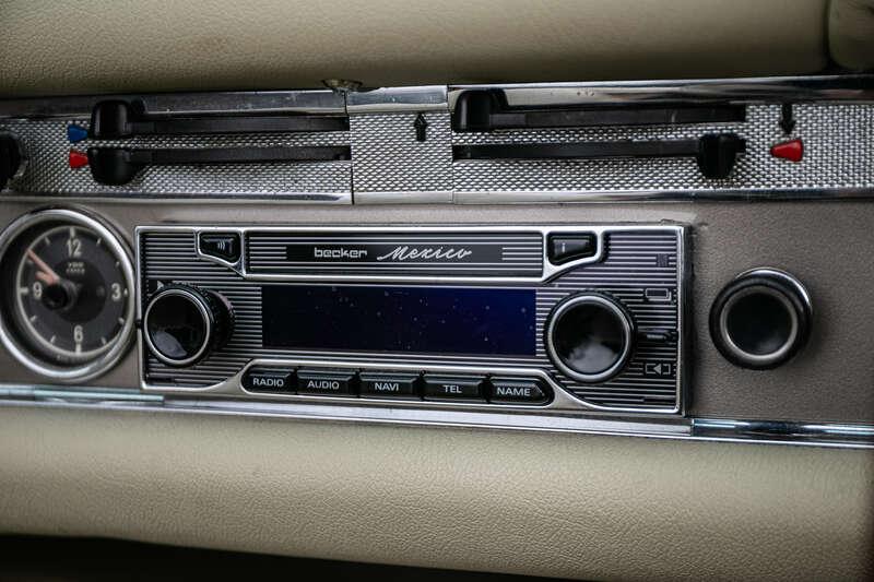 1970 Mercedes - Benz 280SL PAGODA 5 SPEED MANUAL