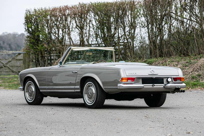 1970 Mercedes - Benz 280SL PAGODA 5 SPEED MANUAL