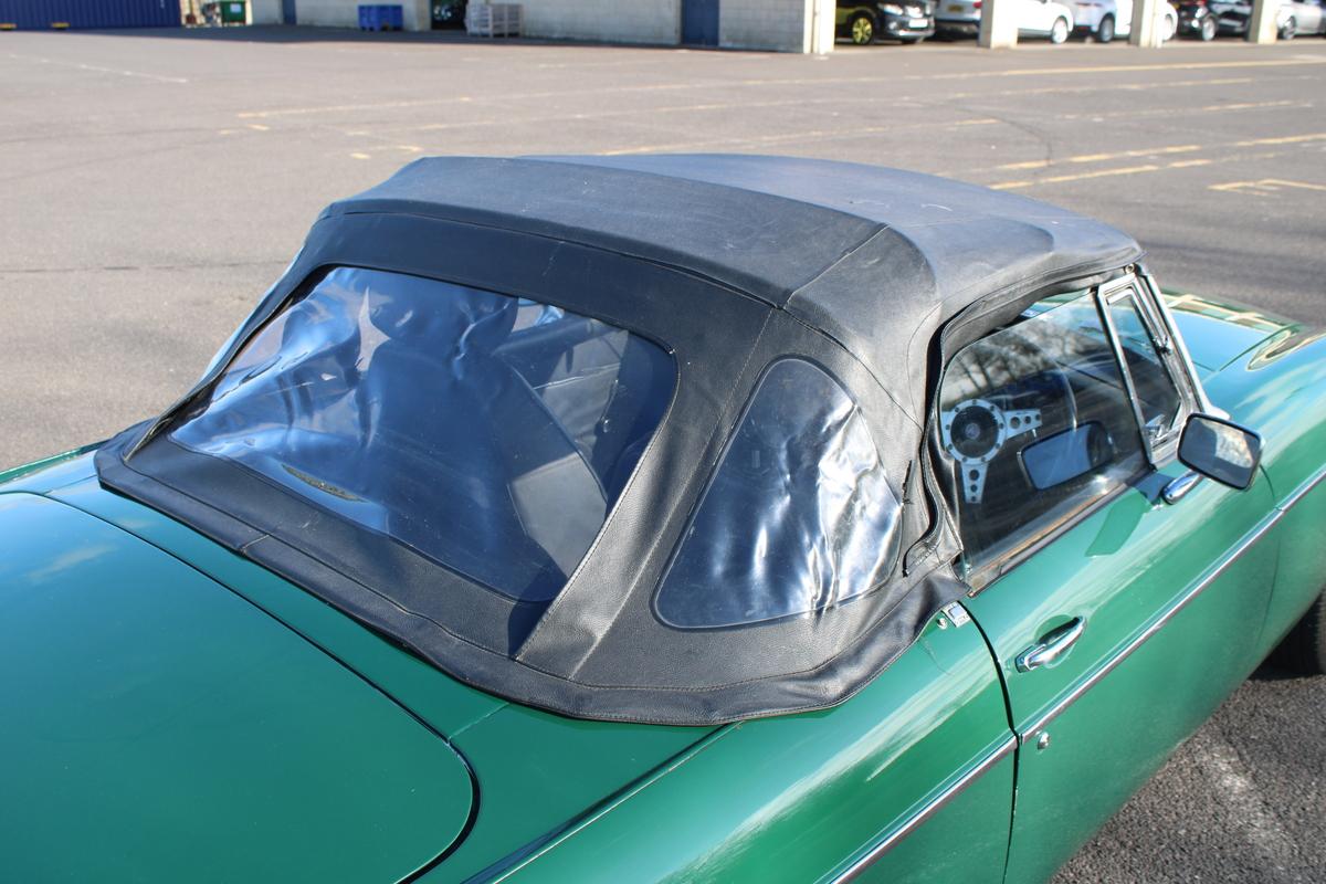 1972 MG B Roadster