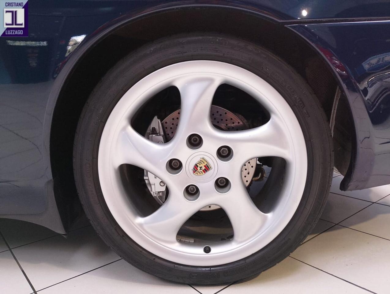 1998 Porsche 996 CARRERA 4