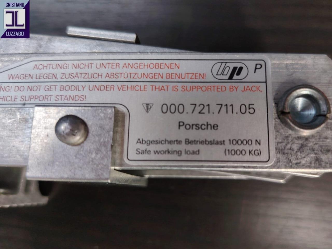 1998 Porsche 996 CARRERA 4