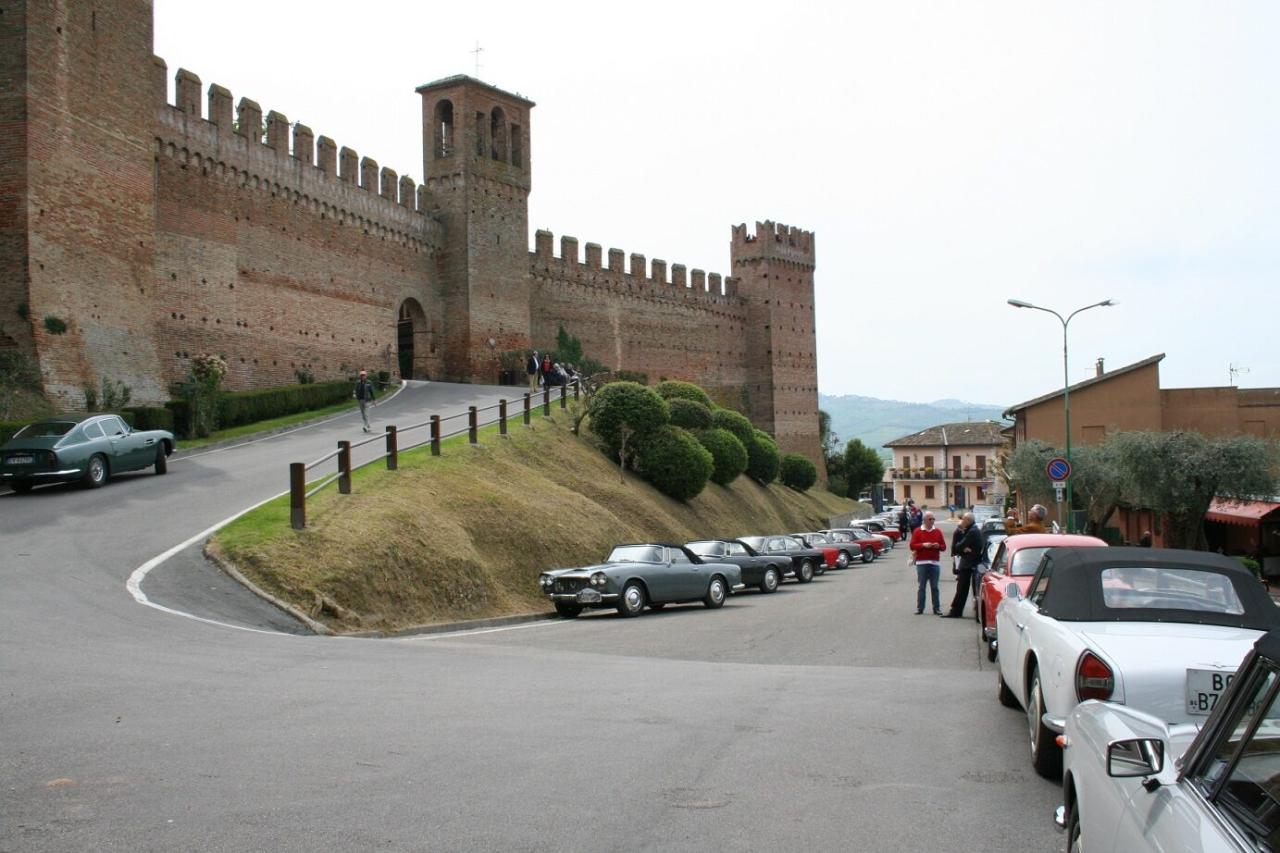 1966 Aston Martin DB6