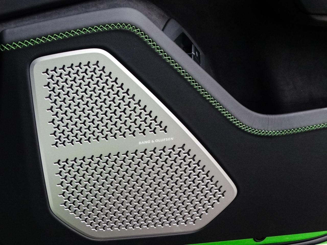 2025 Lamborghini 4.0 V8 BiTurbo 25.9kWh SE Auto 4WD Euro 6 5dr