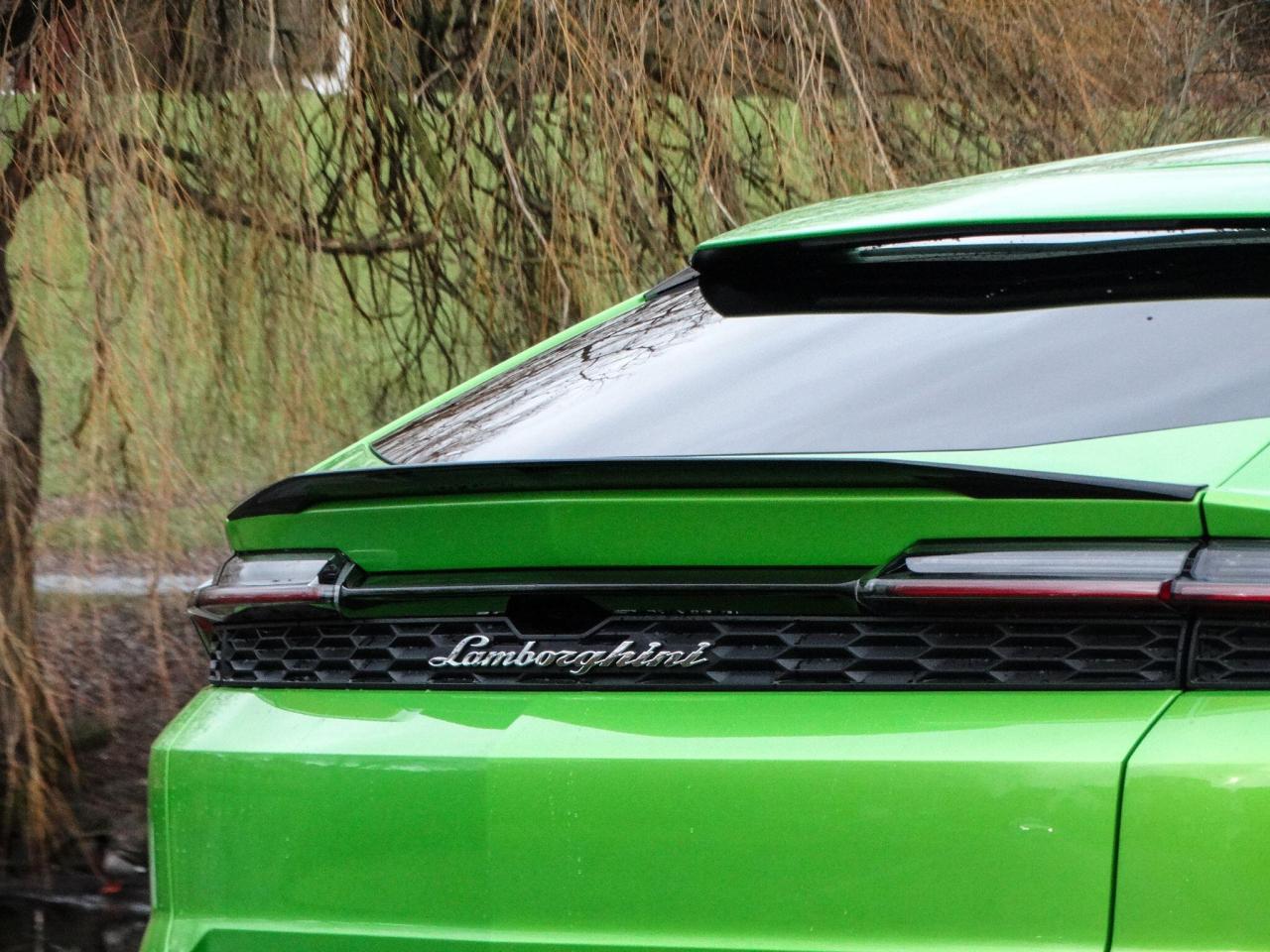 2025 Lamborghini 4.0 V8 BiTurbo 25.9kWh SE Auto 4WD Euro 6 5dr