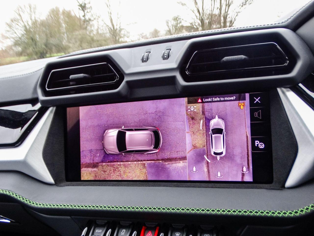 2025 Lamborghini 4.0 V8 BiTurbo 25.9kWh SE Auto 4WD Euro 6 5dr