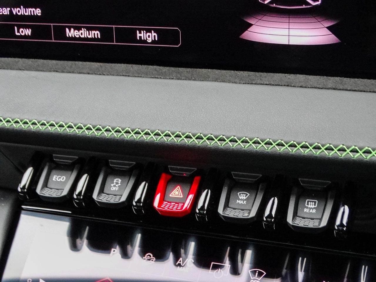 2025 Lamborghini 4.0 V8 BiTurbo 25.9kWh SE Auto 4WD Euro 6 5dr