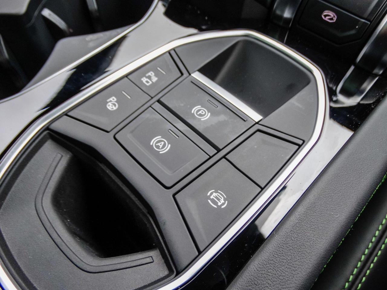 2025 Lamborghini 4.0 V8 BiTurbo 25.9kWh SE Auto 4WD Euro 6 5dr