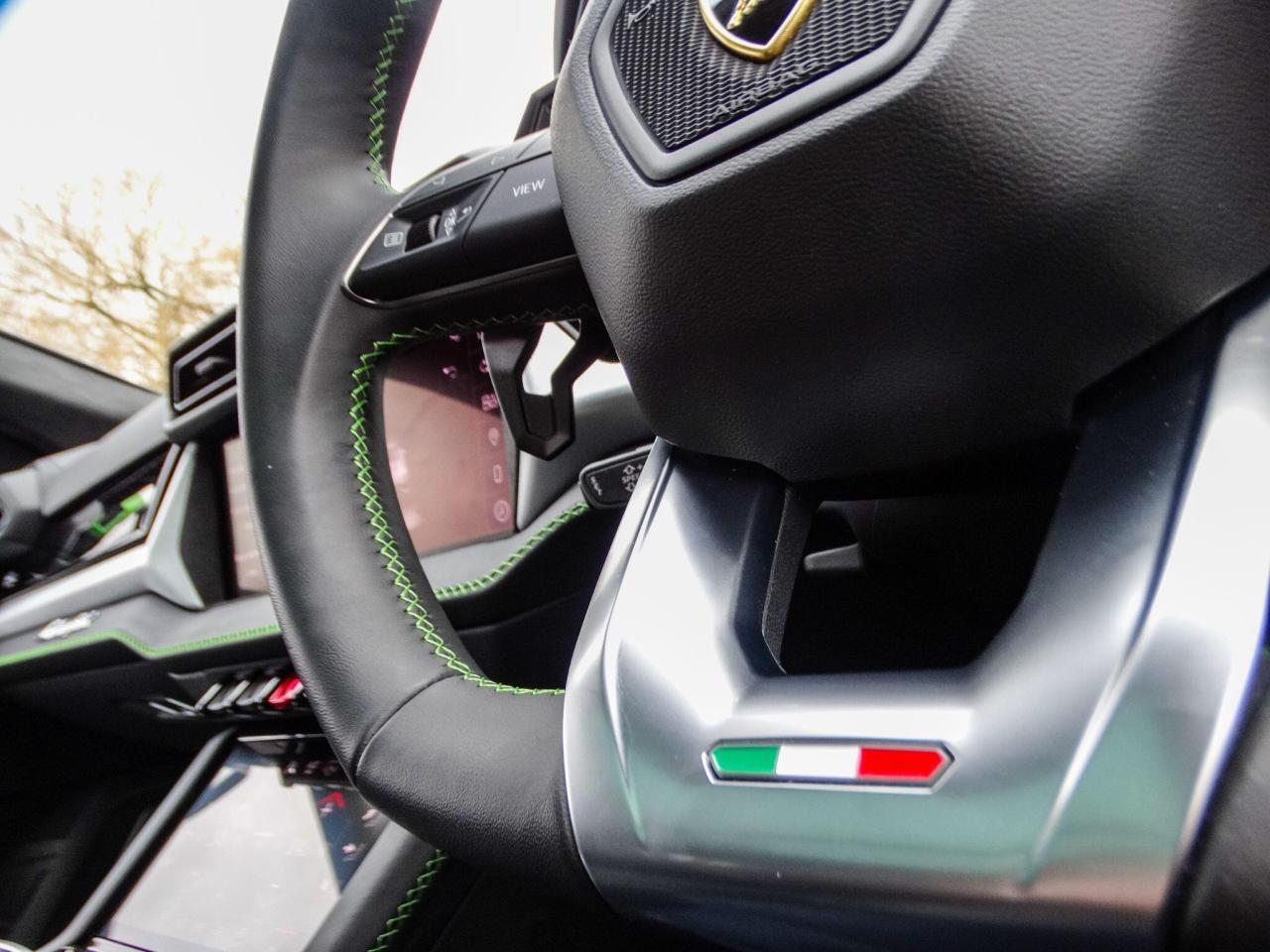 2025 Lamborghini 4.0 V8 BiTurbo 25.9kWh SE Auto 4WD Euro 6 5dr