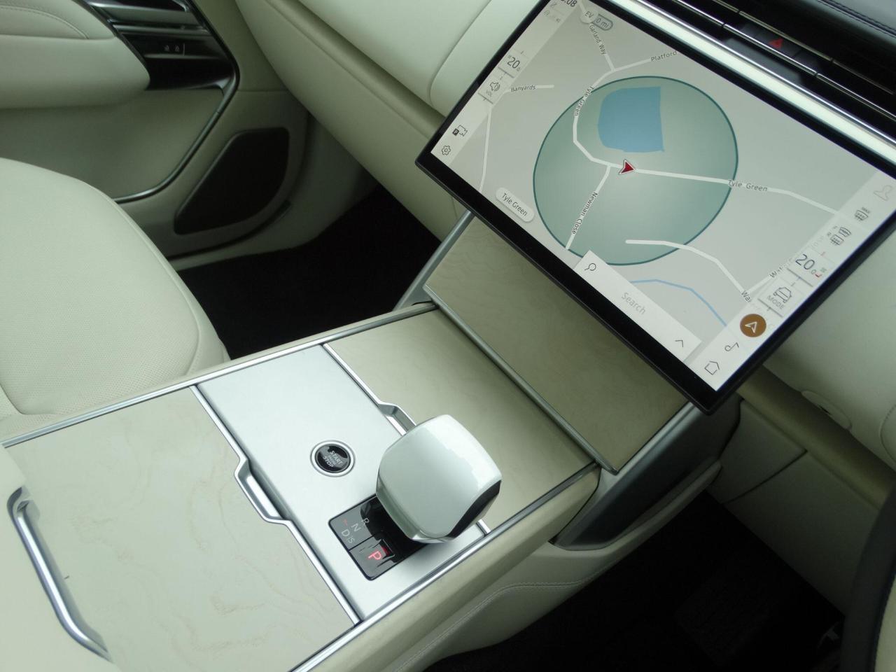 2023 Land Rover 3.0 P550e 38.2kWh SV Auto 4WD Euro 6 (s/s) 5dr