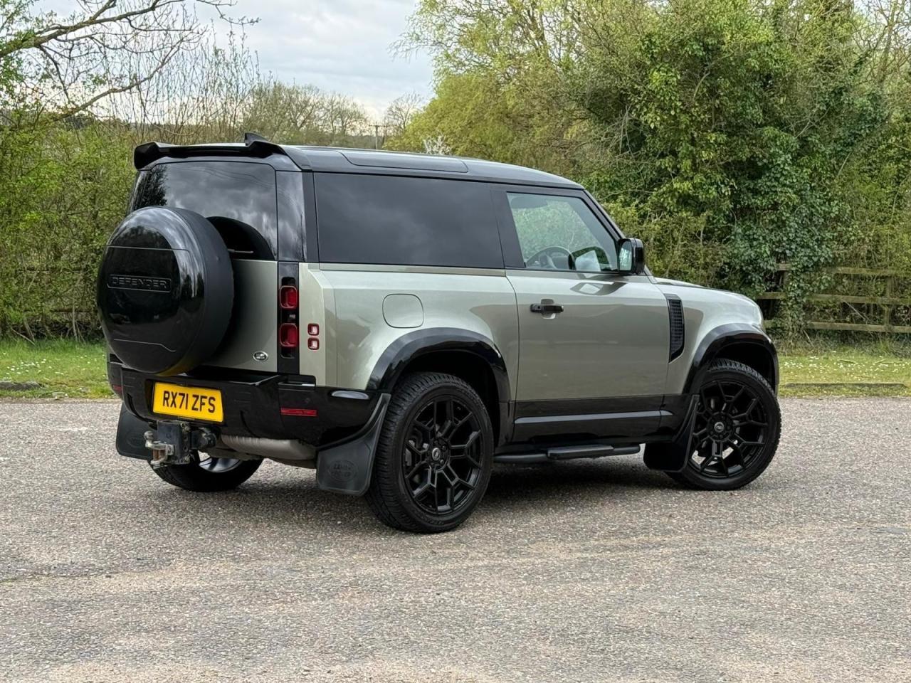 2021 Land Rover 3.0 D200 MHEV Hard Top SUV Auto 4WD SWB Euro 6 (s/s) 3dr