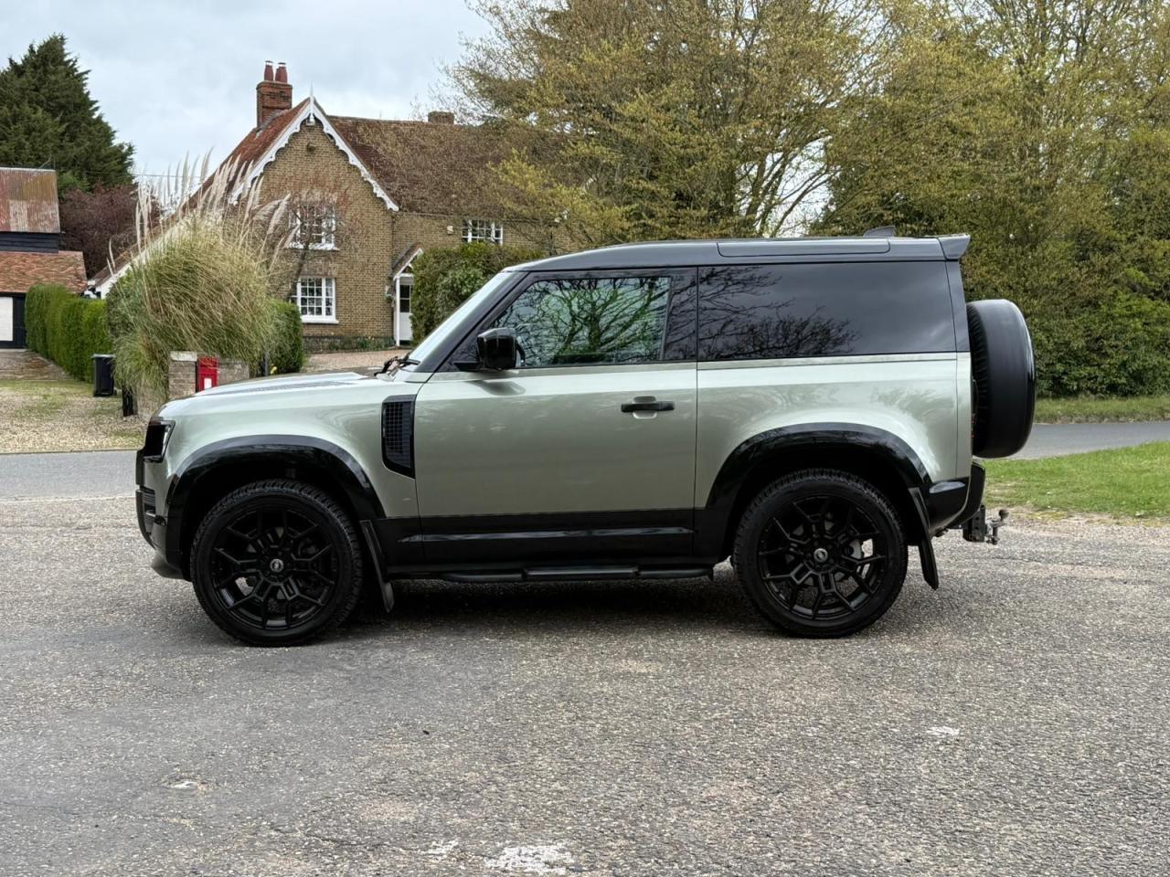 2021 Land Rover 3.0 D200 MHEV Hard Top SUV Auto 4WD SWB Euro 6 (s/s) 3dr