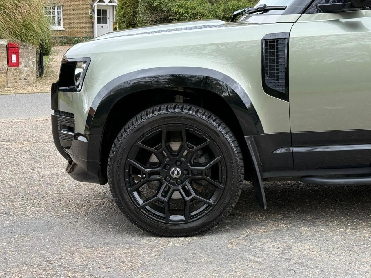 2021 Land Rover 3.0 D200 MHEV Hard Top SUV Auto 4WD SWB Euro 6 (s/s) 3dr