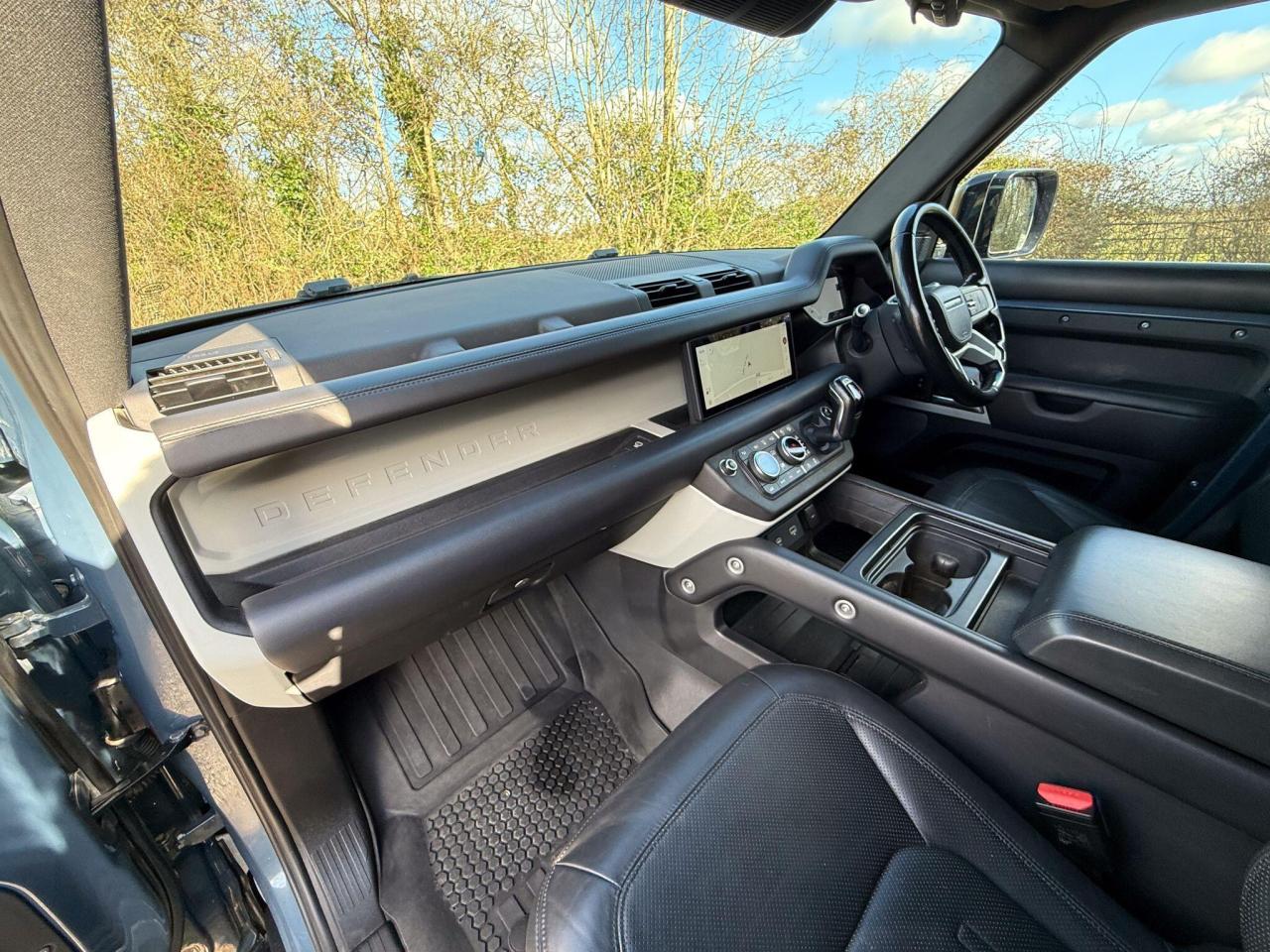 2021 Land Rover 3.0 D300 MHEV HSE Hard Top SUV Auto 4WD MWB Euro 6 (s/s) 5dr