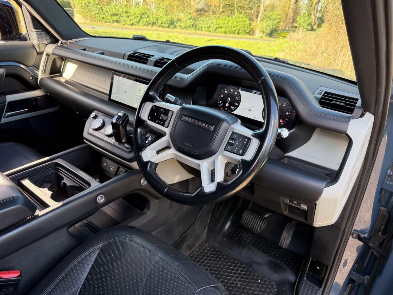 2021 Land Rover 3.0 D300 MHEV HSE Hard Top SUV Auto 4WD MWB Euro 6 (s/s) 5dr