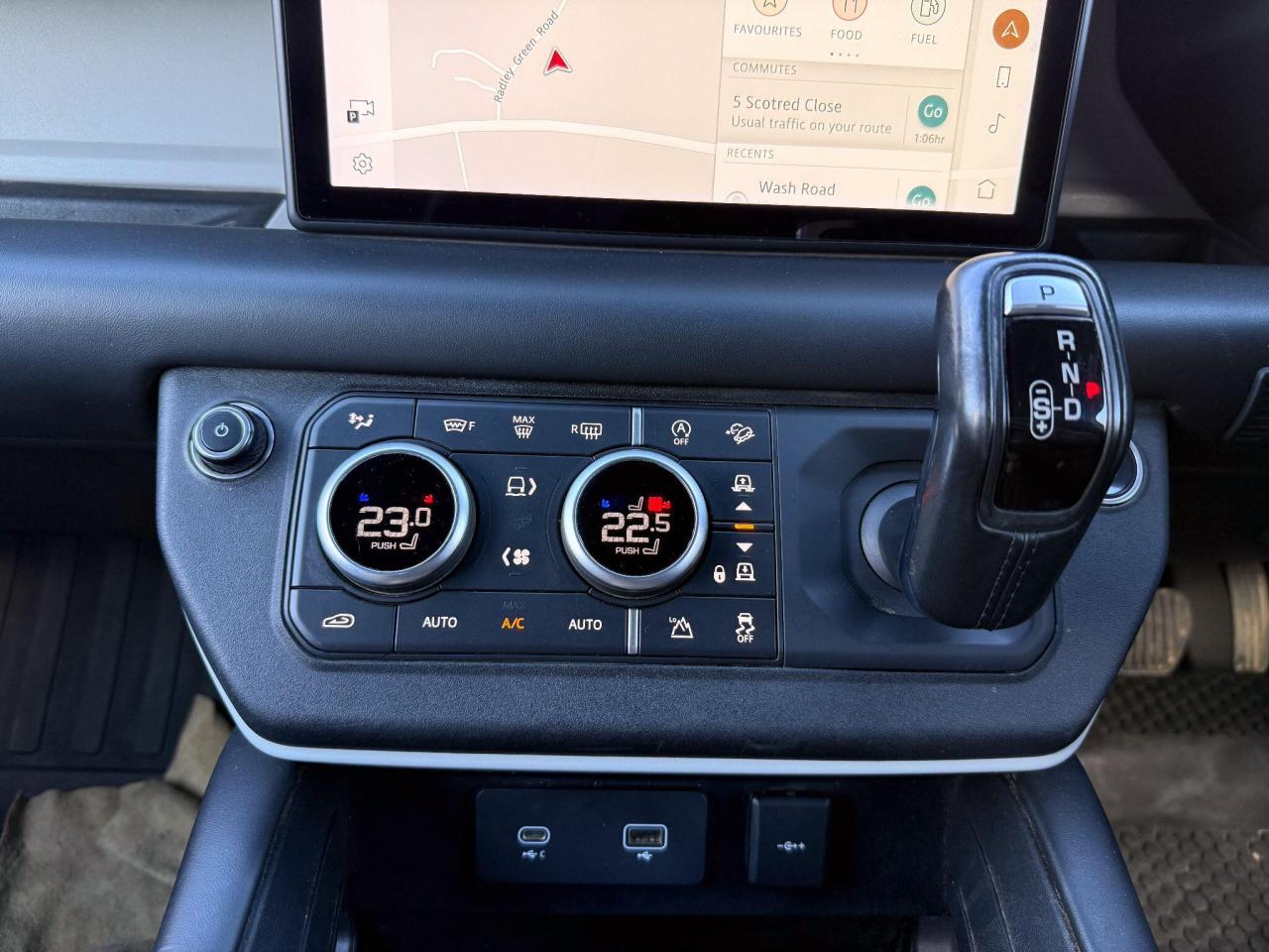 2021 Land Rover 3.0 D300 MHEV HSE Hard Top SUV Auto 4WD MWB Euro 6 (s/s) 5dr