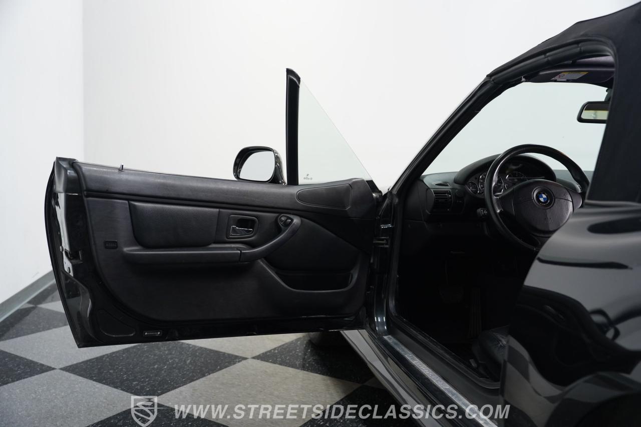 2002 BMW Z3 3.0i Coupe