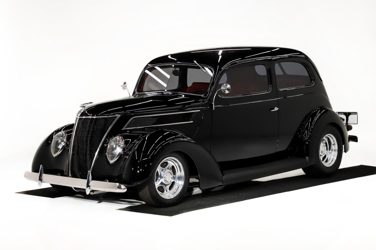 1937 Ford Slantback