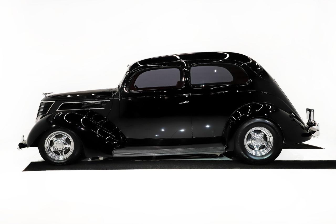 1937 Ford Slantback