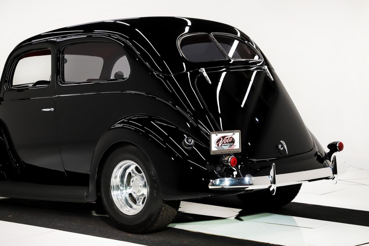 1937 Ford Slantback