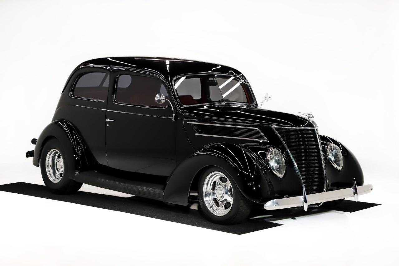 1937 Ford Slantback