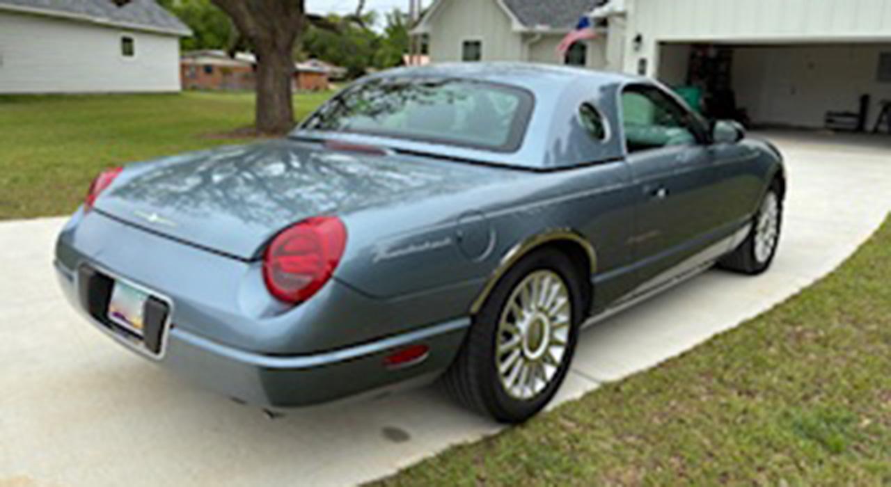 2005 Ford Thunderbird