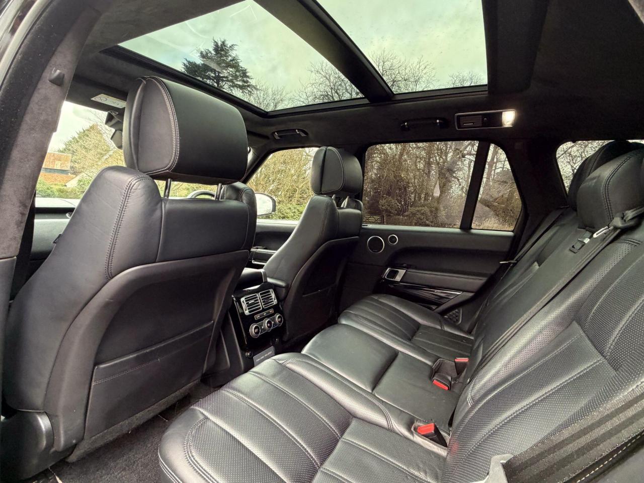 2017 Land Rover 4.4 SD V8 Autobiography SUV 5dr Diesel Auto 4WD Euro 6 (s/s) (339 ps)