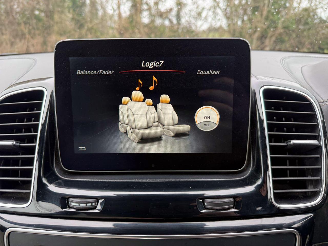 2017 Mercedes - Benz 3.0 GLE350d V6 designo Line SUV 5dr Diesel G-Tronic 4MATIC Euro 6 (s/s) (258 ps)