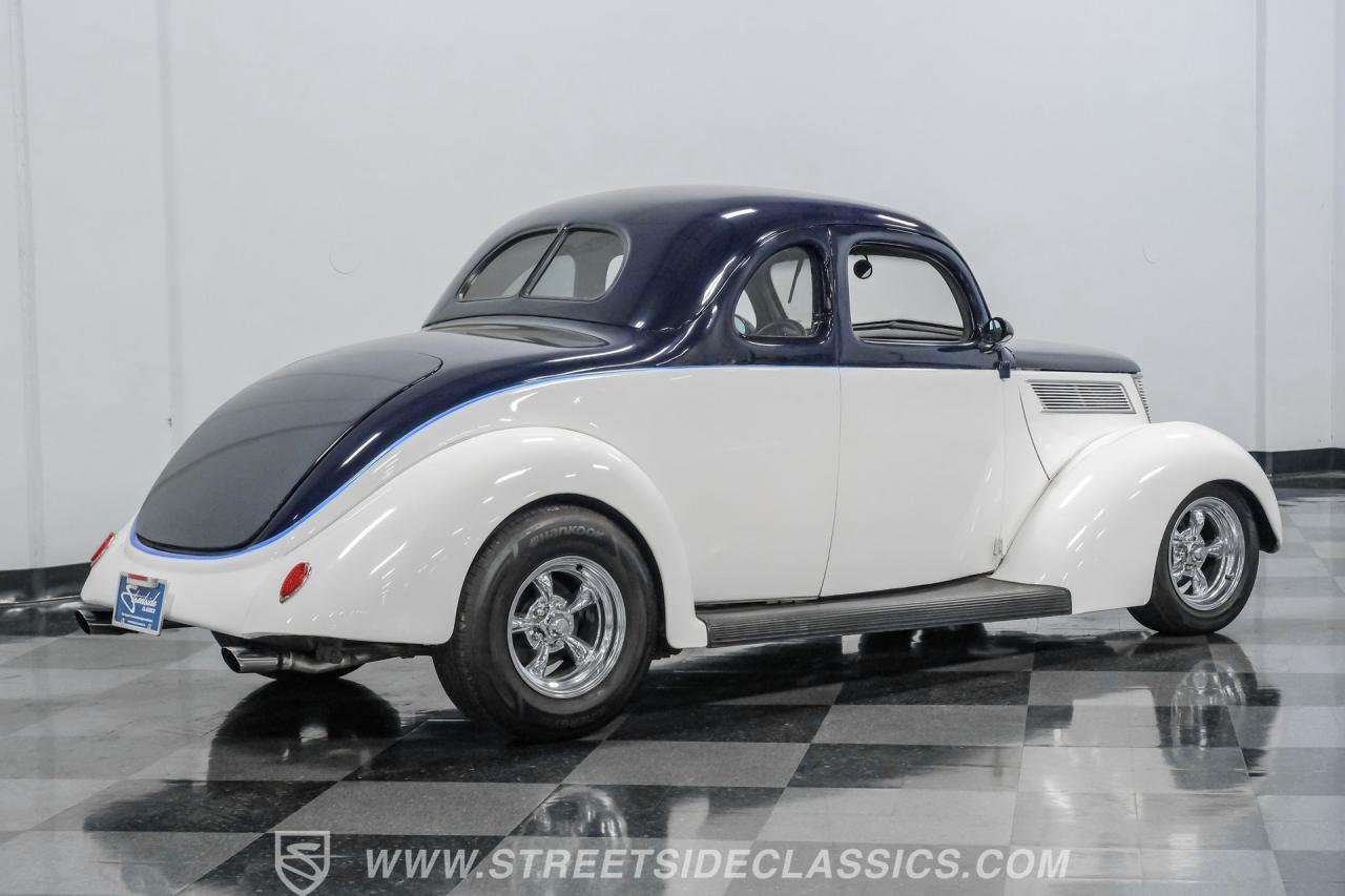 1937 Ford 5-Window Coupe Streetrod
