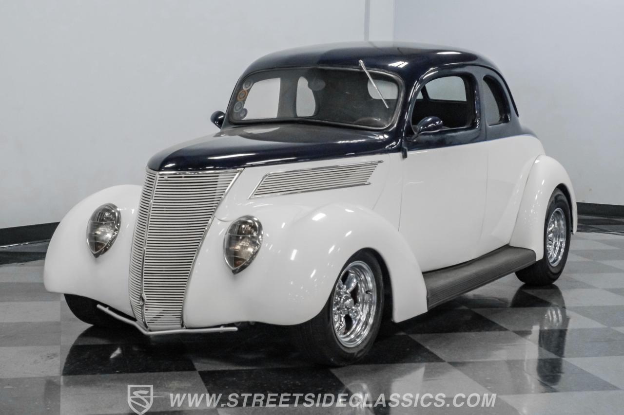 1937 Ford 5-Window Coupe Streetrod