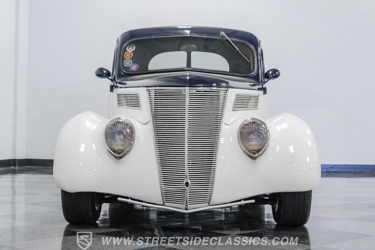 1937 Ford 5-Window Coupe Streetrod