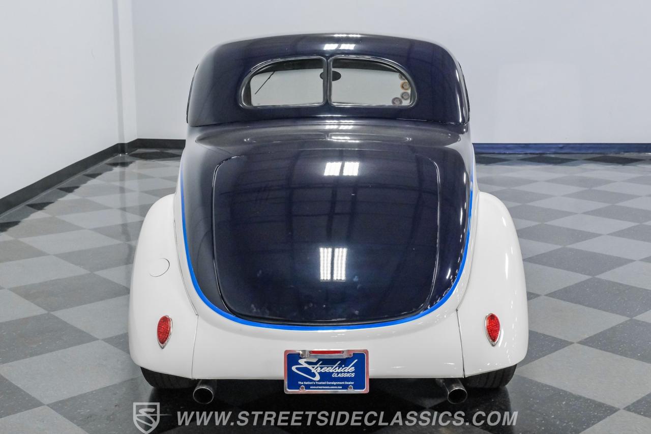 1937 Ford 5-Window Coupe Streetrod