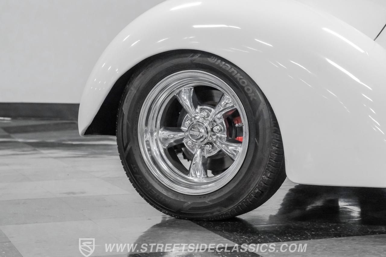 1937 Ford 5-Window Coupe Streetrod