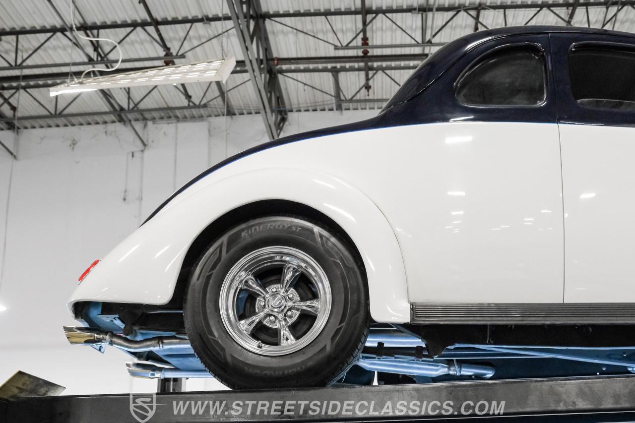 1937 Ford 5-Window Coupe Streetrod