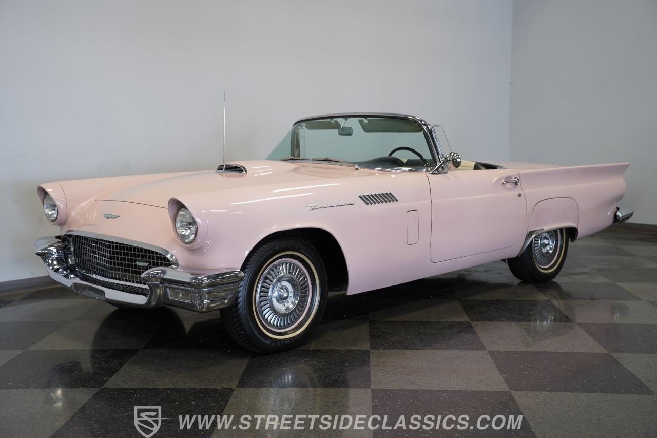 1957 Ford Thunderbird