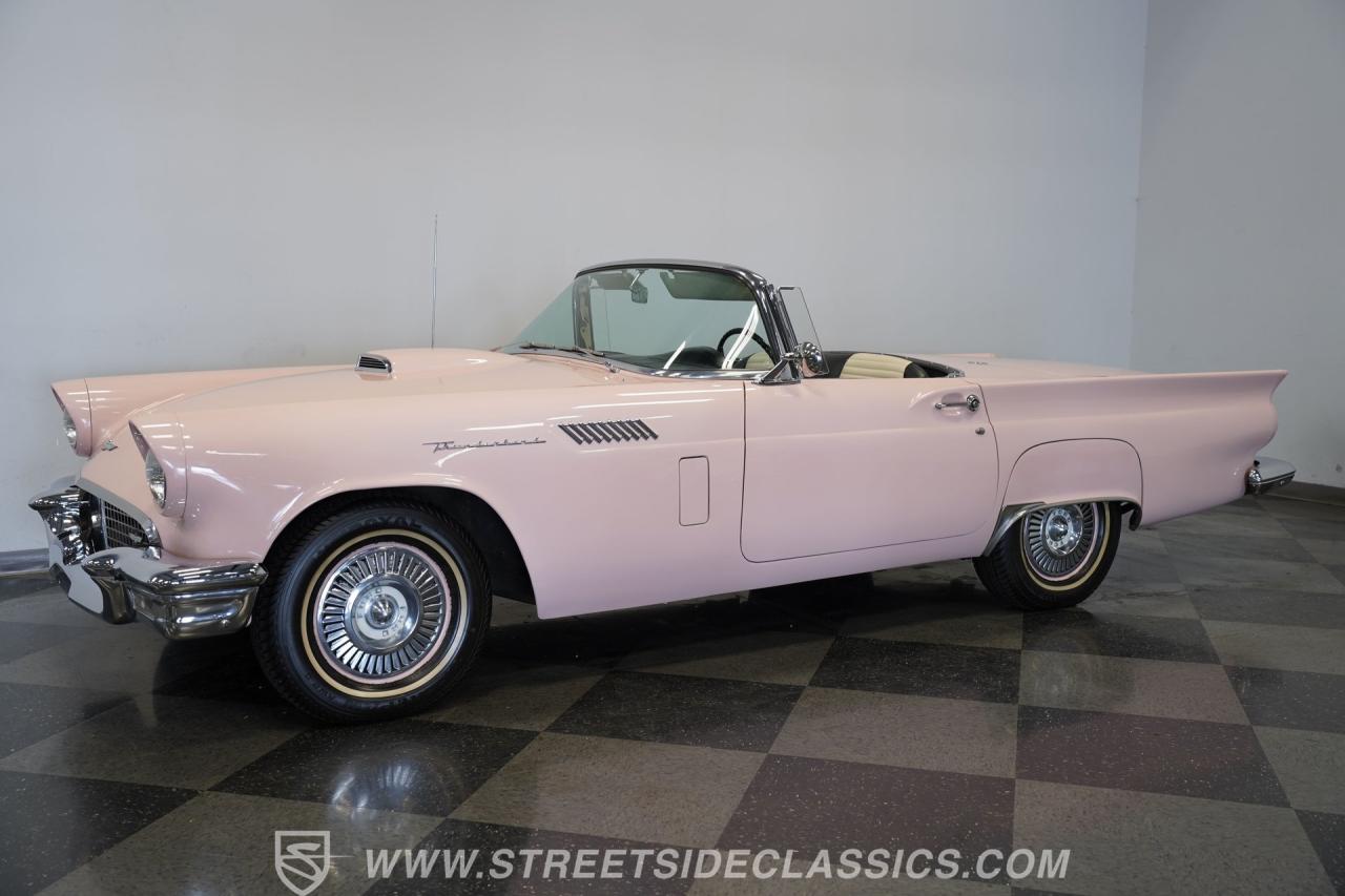 1957 Ford Thunderbird
