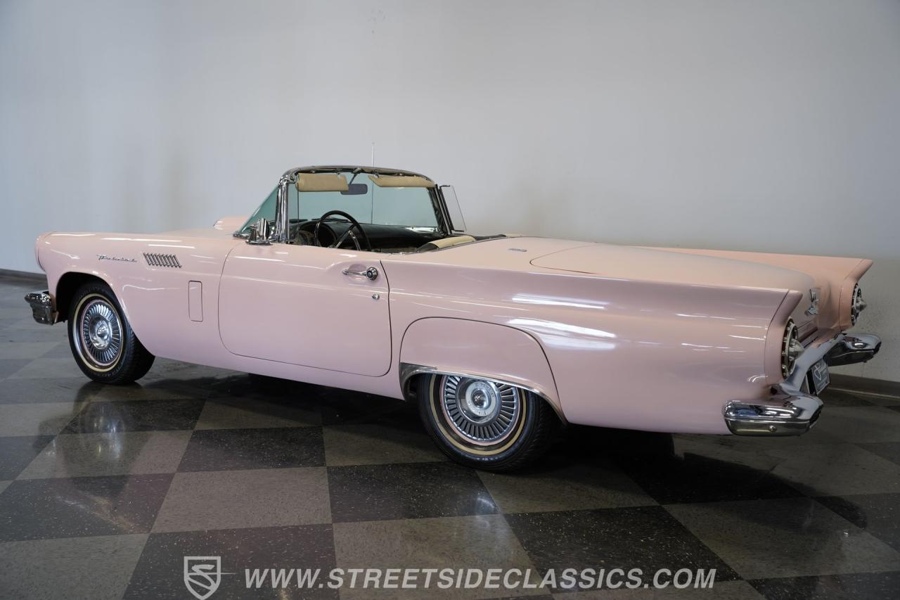 1957 Ford Thunderbird