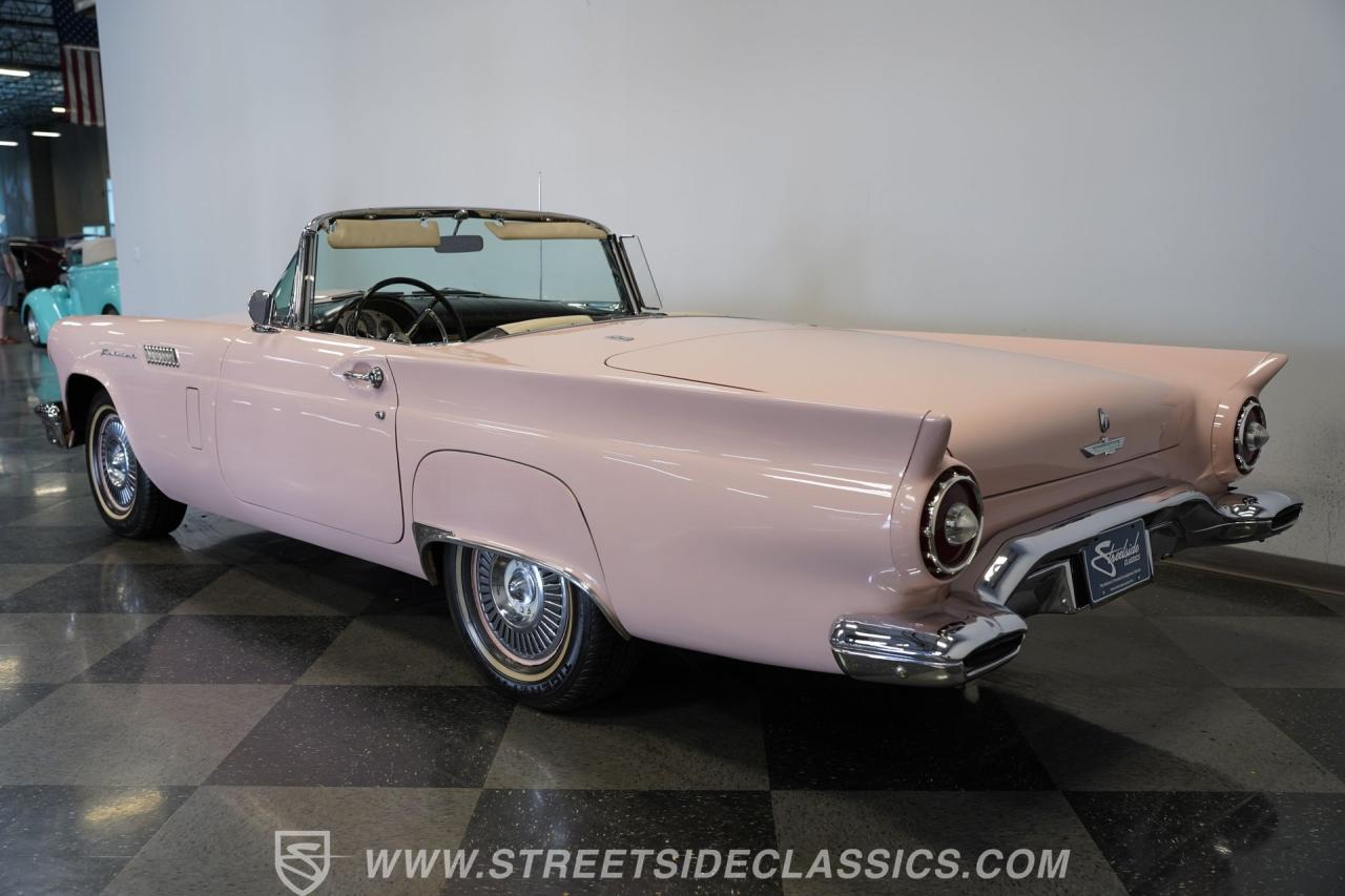 1957 Ford Thunderbird