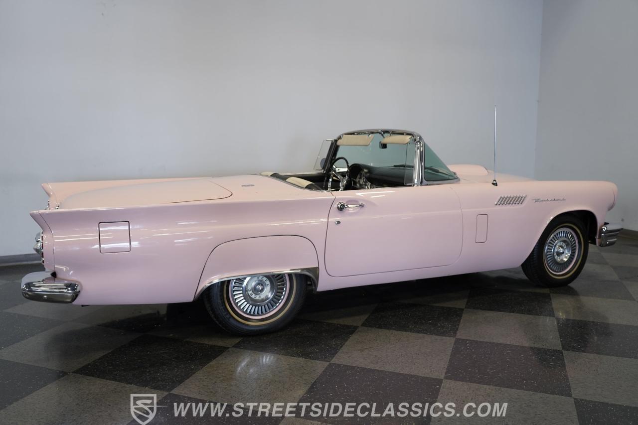 1957 Ford Thunderbird