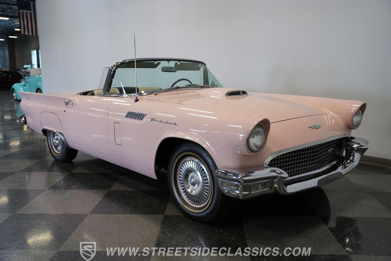 1957 Ford Thunderbird