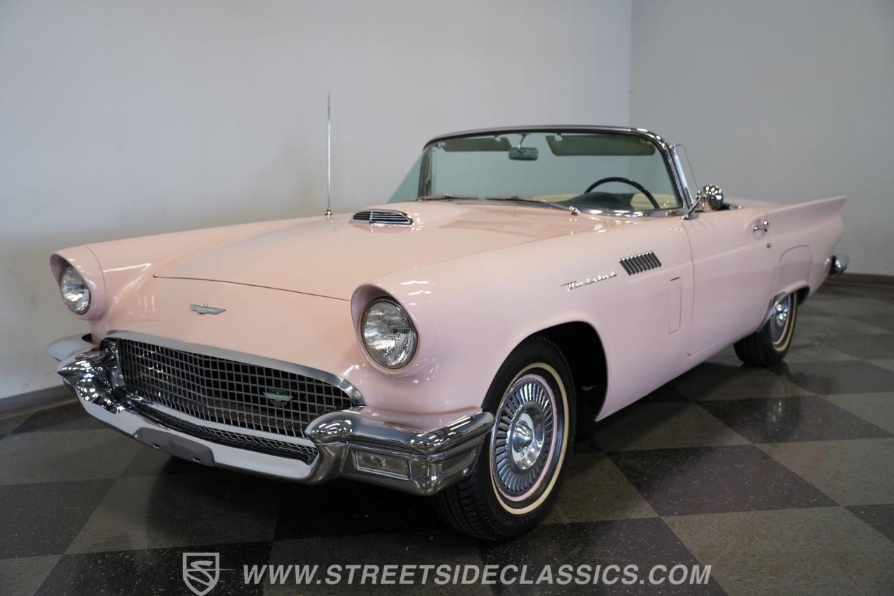 1957 Ford Thunderbird