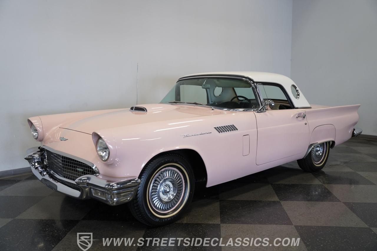 1957 Ford Thunderbird