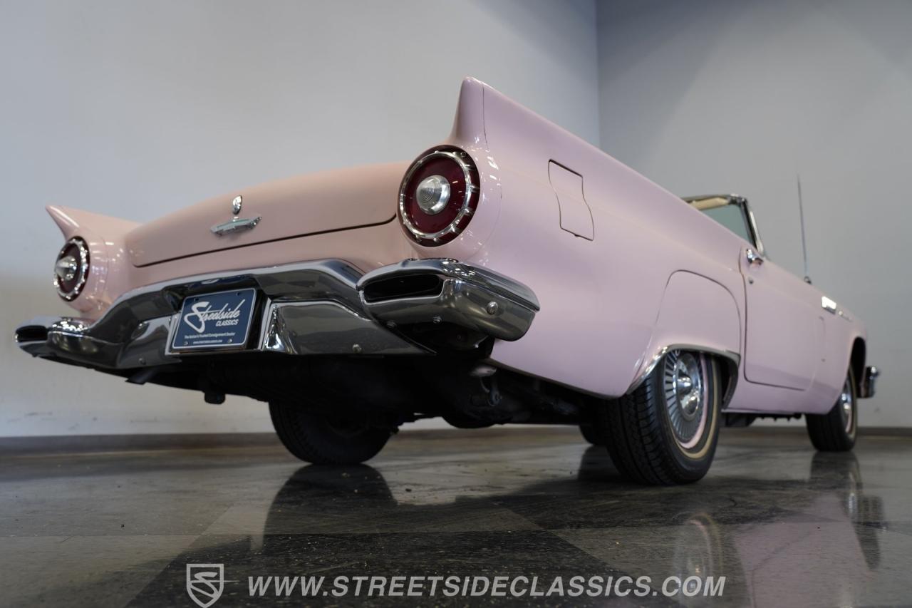 1957 Ford Thunderbird