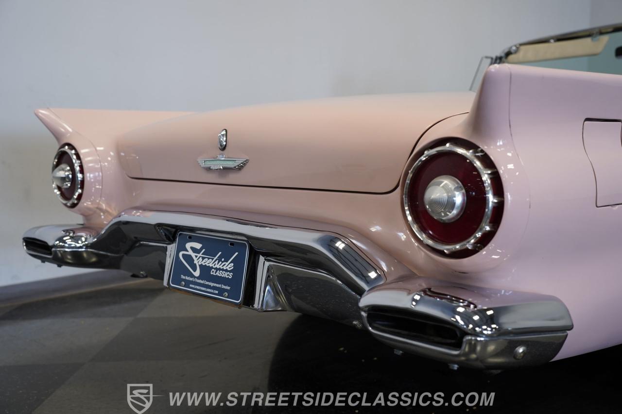 1957 Ford Thunderbird