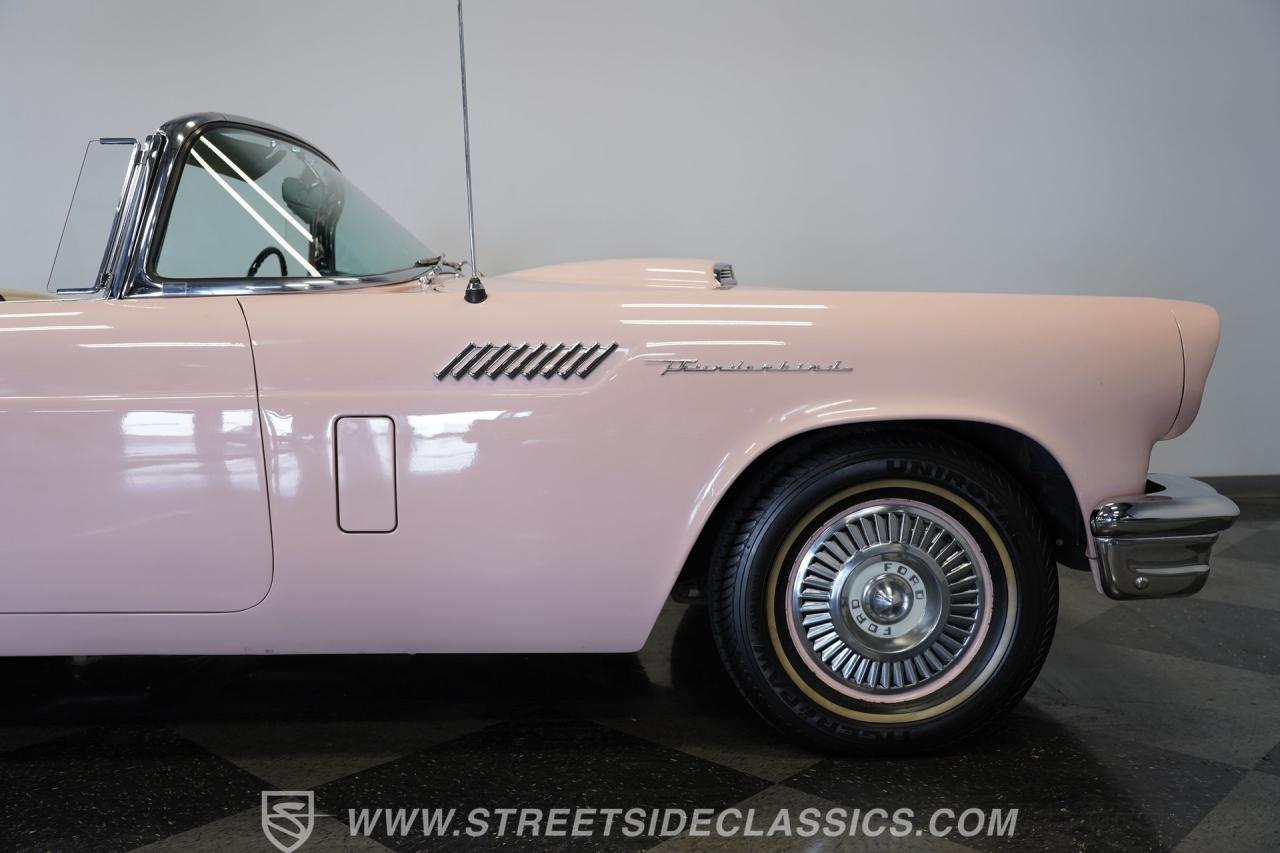 1957 Ford Thunderbird