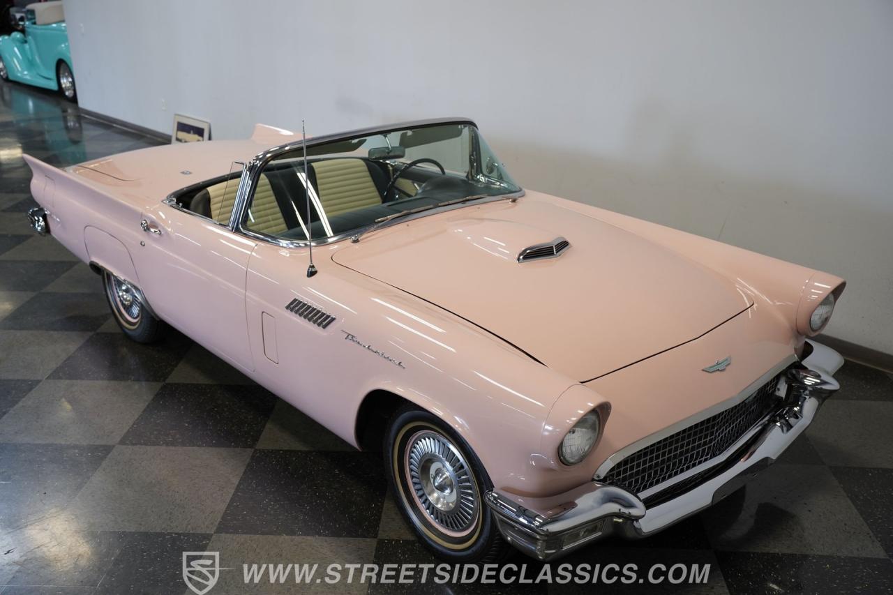 1957 Ford Thunderbird
