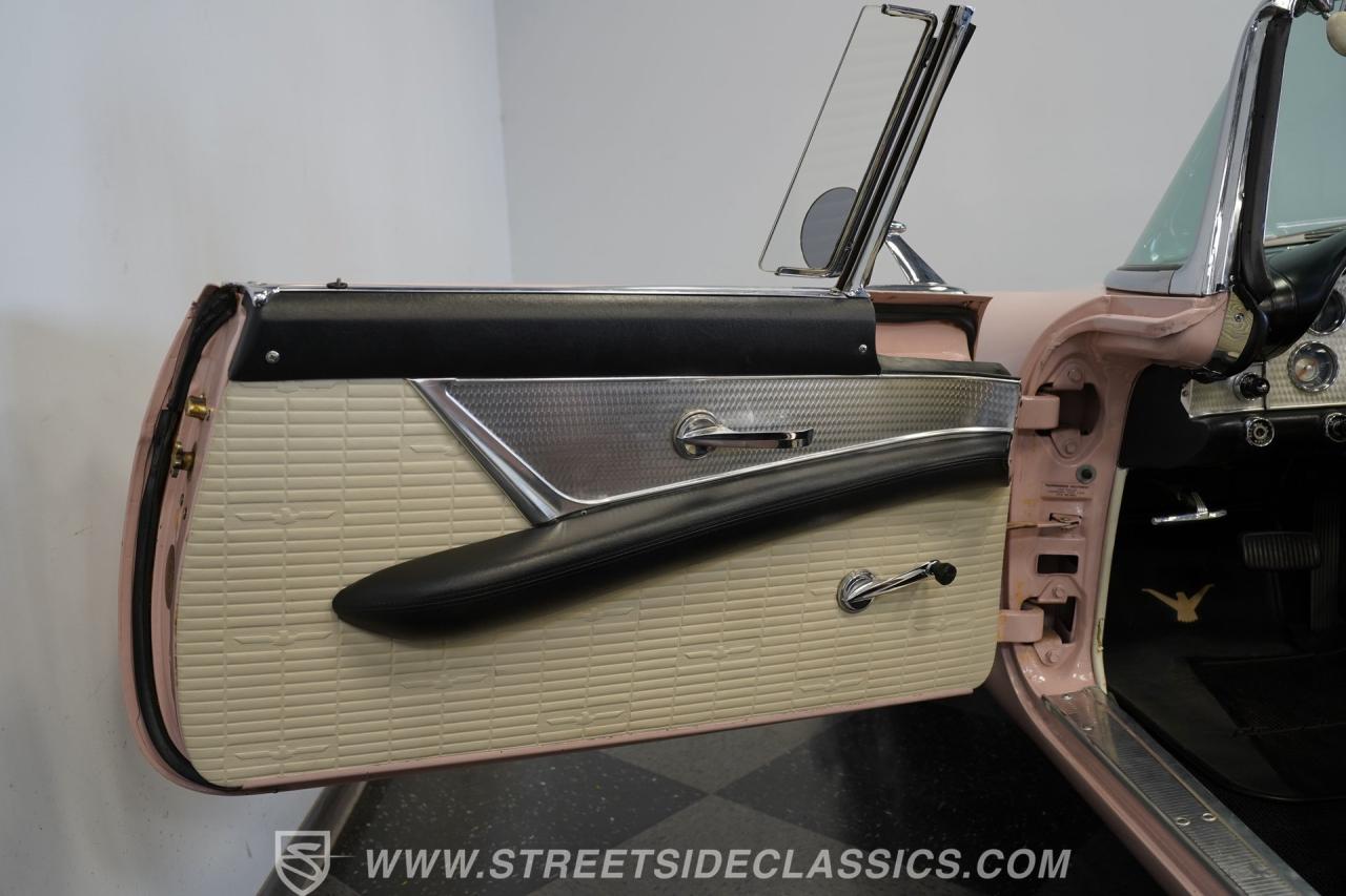 1957 Ford Thunderbird